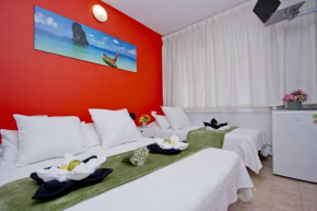  Barcelona City North Hostal  Барселона